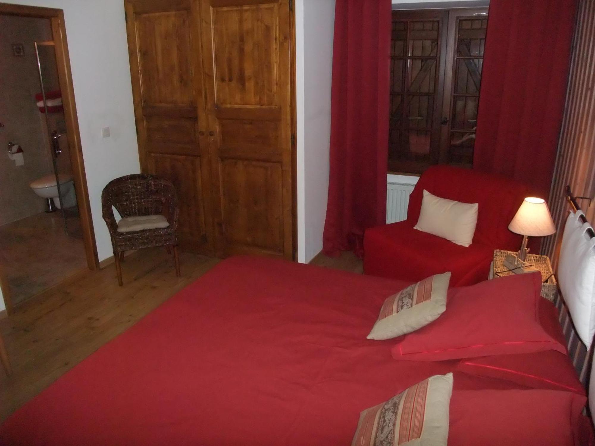 Le Domaine Du Grand Cellier Chambres D'Hotes En Savoie Tournon Phòng bức ảnh