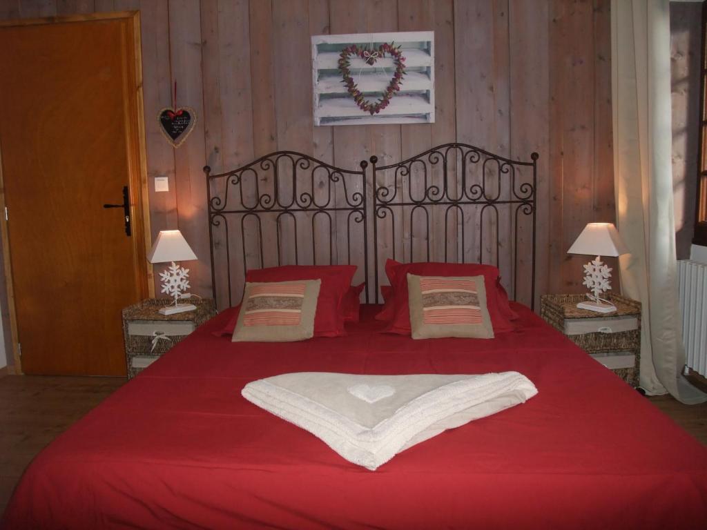 Le Domaine Du Grand Cellier Chambres D'Hotes En Savoie Tournon Phòng bức ảnh